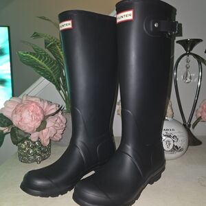 Hunter Women's Black Tall Rain Boots